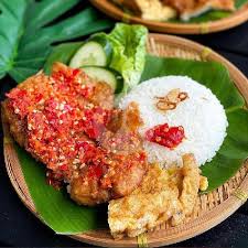 Ayam Geprek Sambal Korek Bawang Pedas Level 5